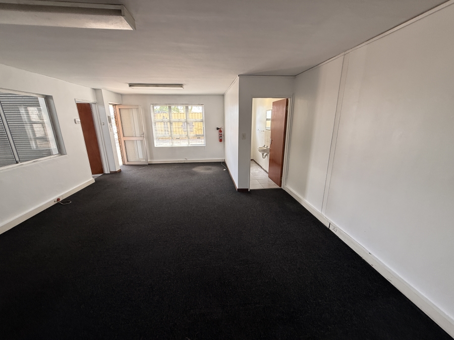 To Let Commercial Property for Rent in Parow Industrial Western Cape